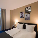 City Apart Hotel