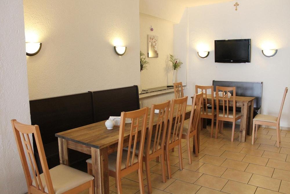 Hotel City Apart Hotel 3*