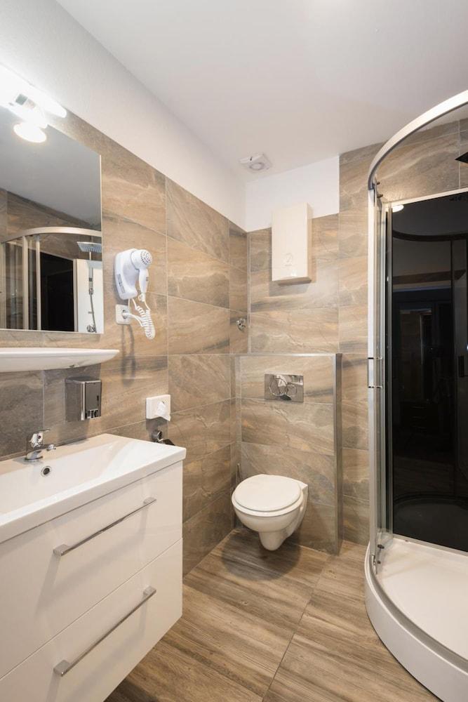 City Apart Hotel 3*